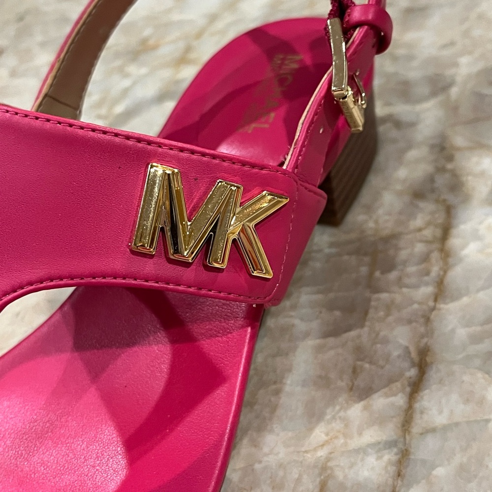 Michael Michael Kors Women’s Jilly T-Strap Dress Sandals. New - Picture 6 of 9